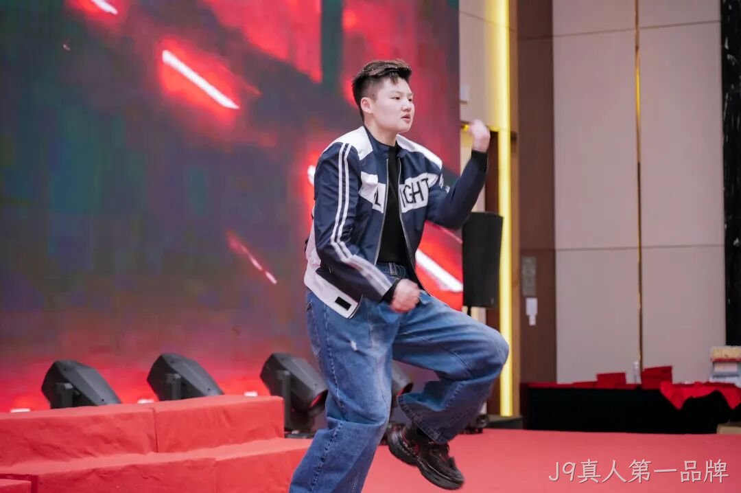 芯耀赛场，微力全开——J9真人第一品牌2026新春宴会圆满举